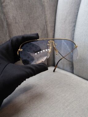 Louis Vuitton Gold Frame Black Gradient Aviator Sunglasses